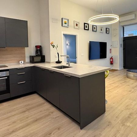 Luxury Suite Wifi Ac Servicios En La Puerta マドリード エクステリア 写真