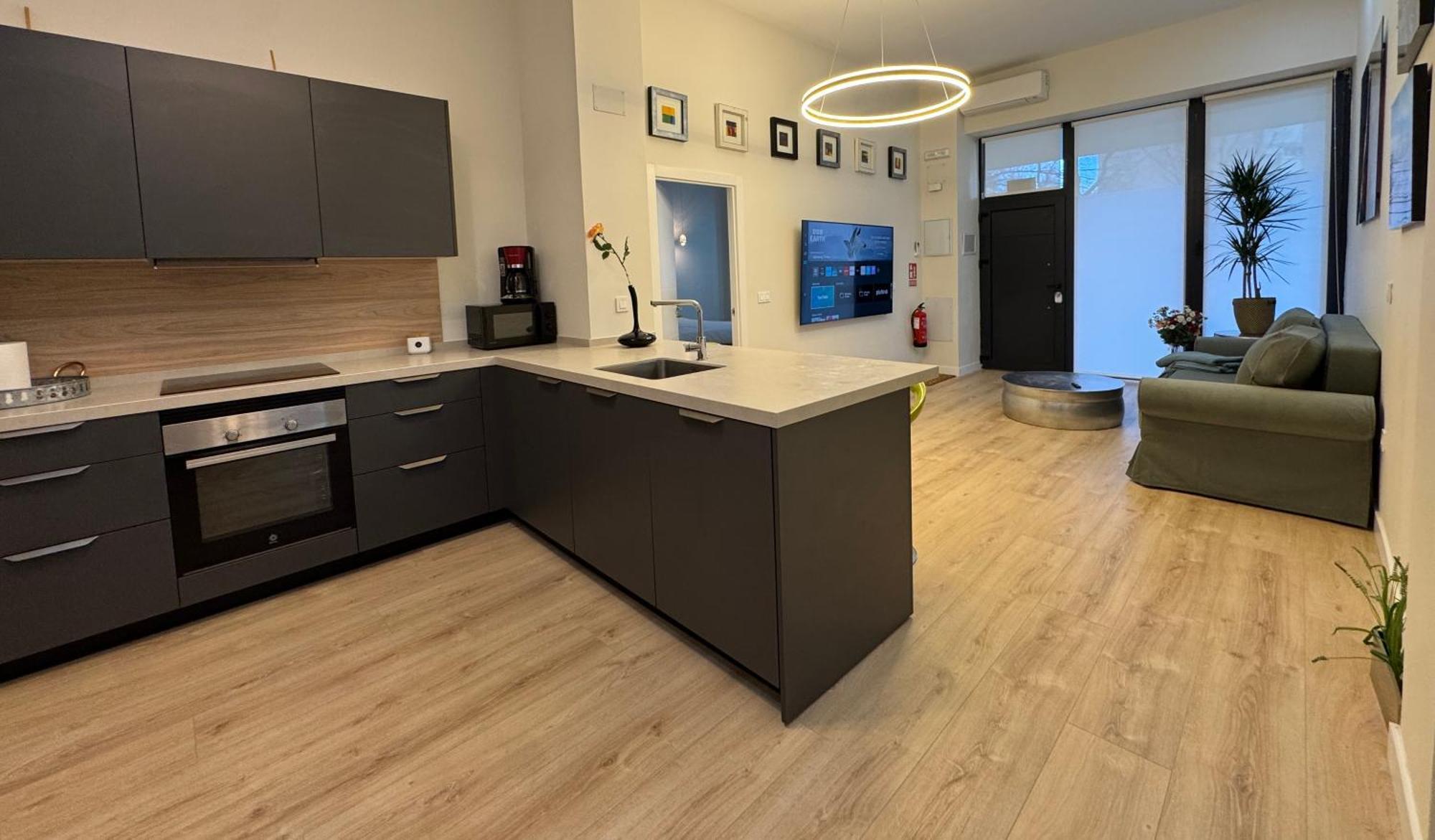 Luxury Suite Wifi Ac Servicios En La Puerta マドリード エクステリア 写真